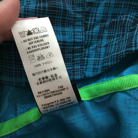 Patagonia Kids’ blue plaid nylon lightweight jacket - Picture 7 of 8